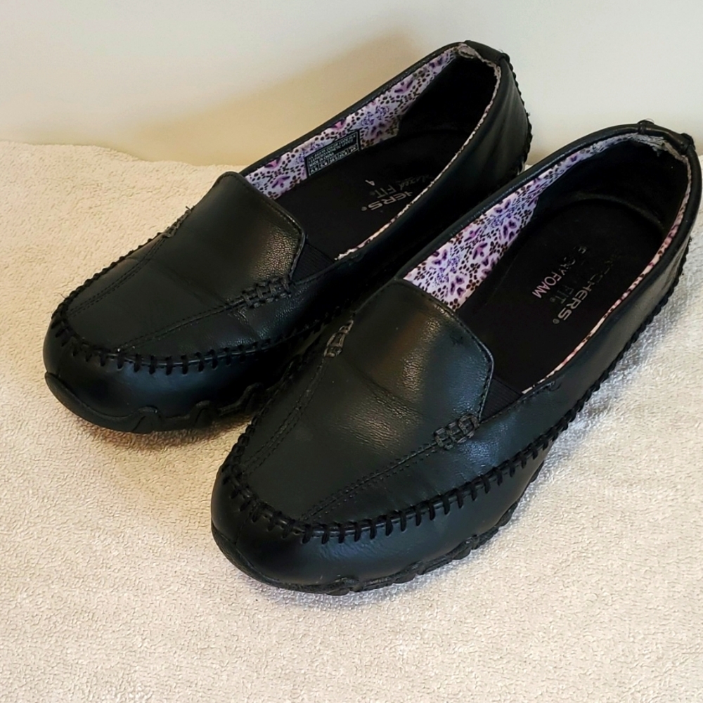 Sketchers black loafers 8.5
